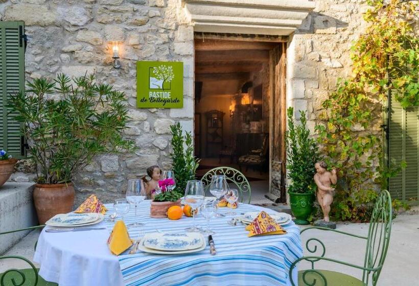 تختخواب و صبحانه Bastide De Bellegarde
