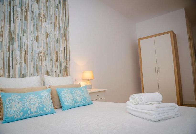 هتل Hostal Restaurante Benalup Golf