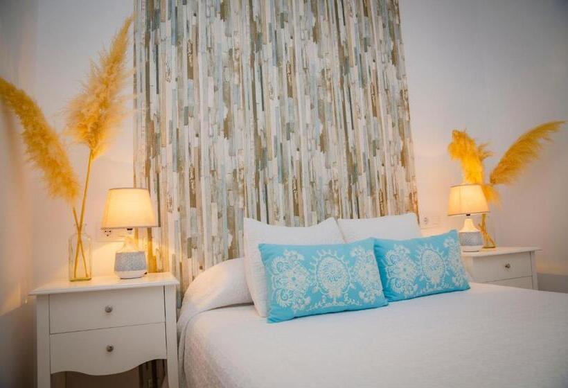 هتل Hostal Restaurante Benalup Golf