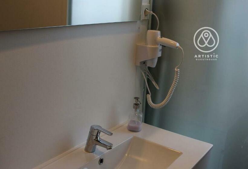 Пансион Artistic Guesthouse