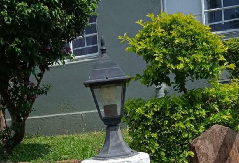 ペンション Kaste Guesthouse Tzaneen