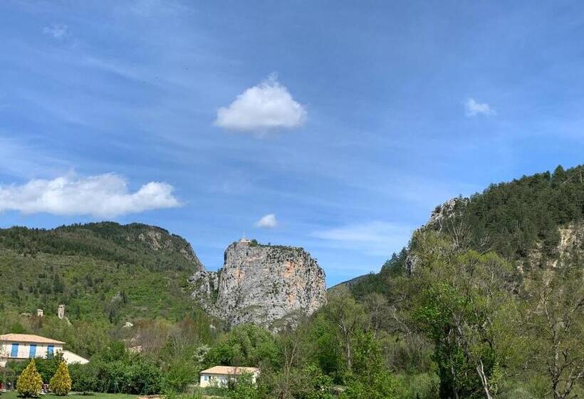 پانسیون Le Long Du Verdon