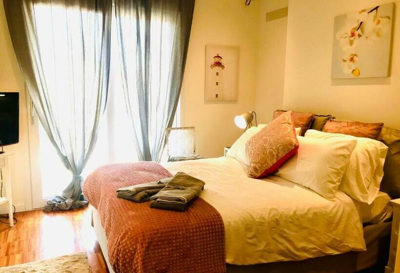 پانسیون Sweet & Cosy Room Next To The Beach