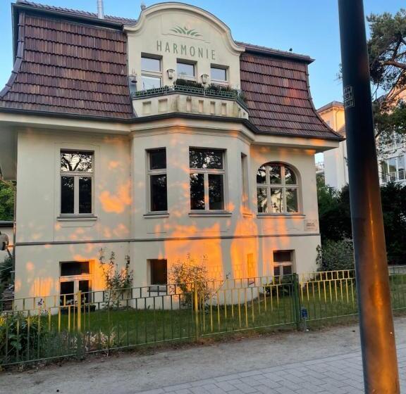 پانسیون Villa Harmonie