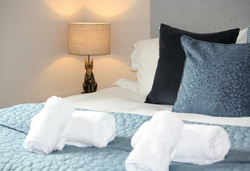 Tawburn House Boutique B & B