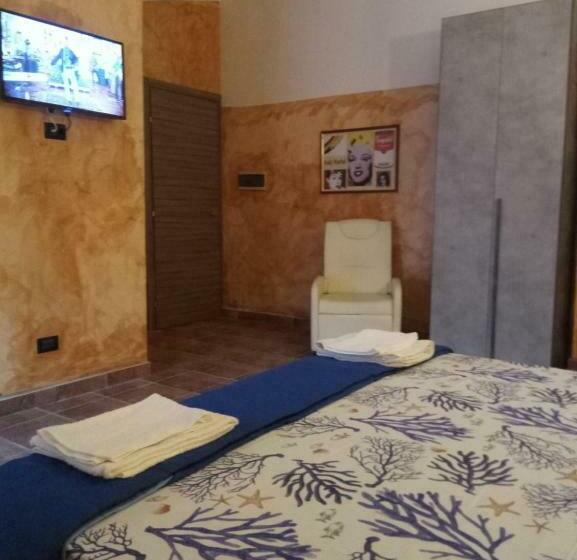 مبيت وإفطار Al Vico Art