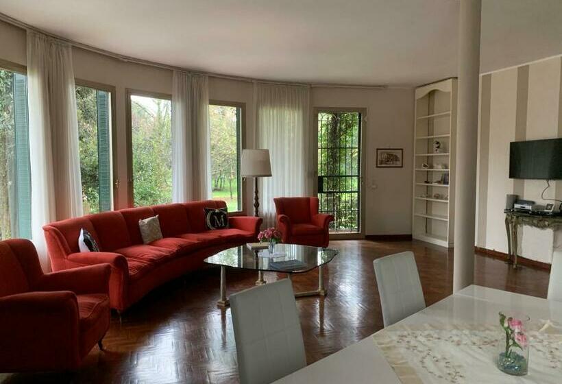 تختخواب و صبحانه Villa Mase