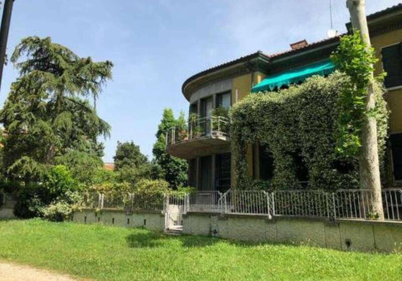 تختخواب و صبحانه Villa Mase