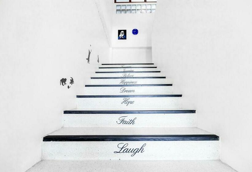 هتل Inn My Place