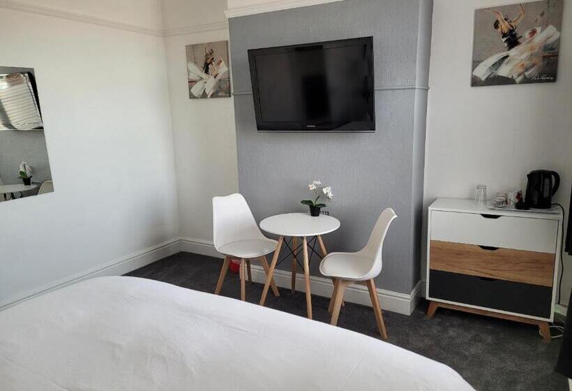 پانسیون Edelweiss Guest House