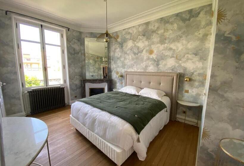 پانسیون Maison Blanche Chartres   Maison D Hôtes 5 étoiles