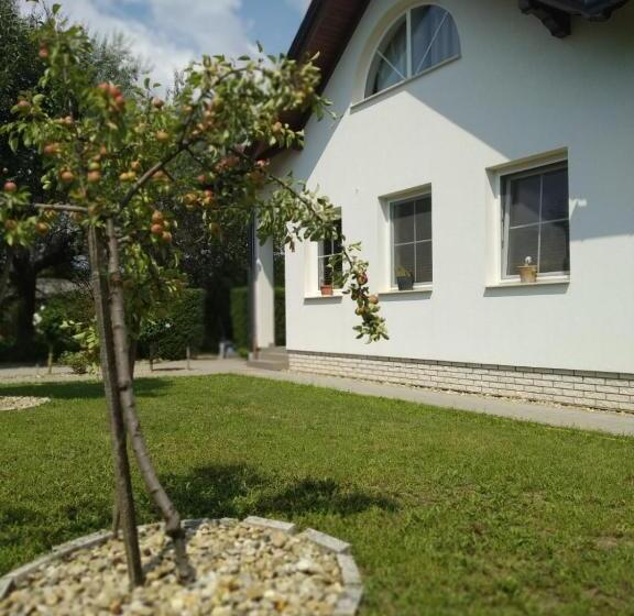 پانسیون Rozmaring Vendégház
