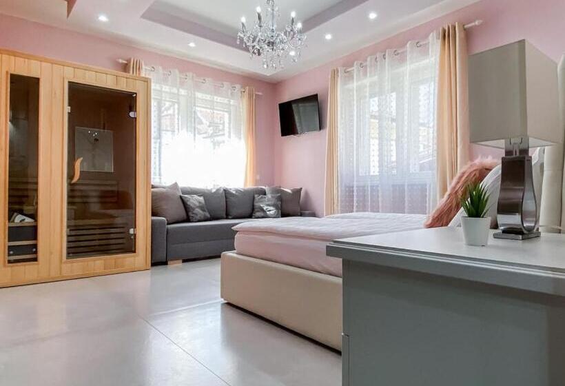 تختخواب و صبحانه Klemi, Rooms In Old Town Dolomia Best Home Check In Automatico