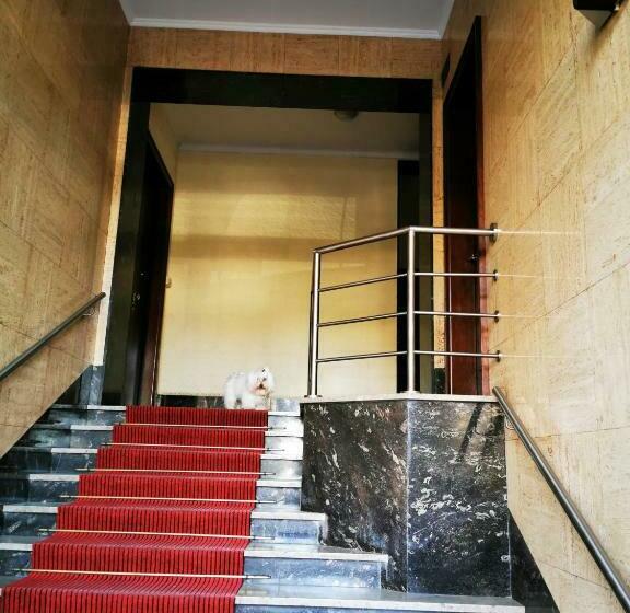 تختخواب و صبحانه Murat Otto