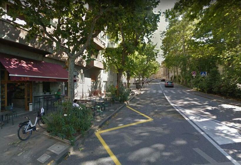 تختخواب و صبحانه Murat Otto