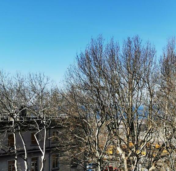 تختخواب و صبحانه Murat Otto