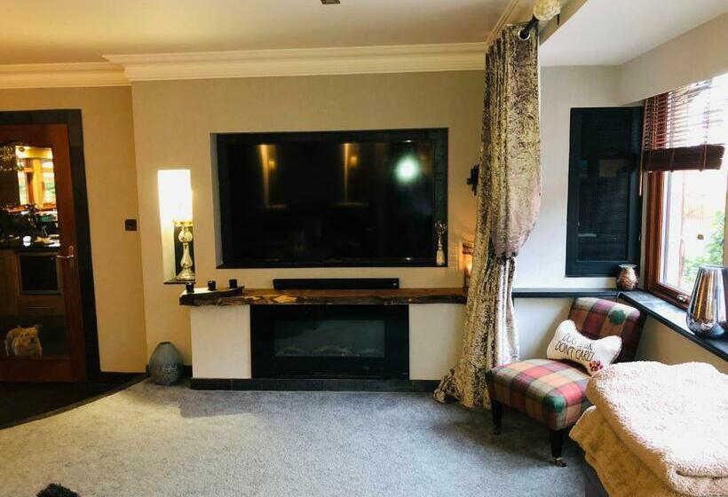 مبيت وإفطار Tranquil Accommodation In A Great Location