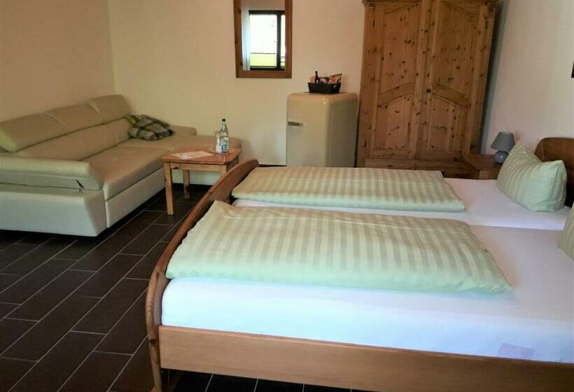 פנסיון Storchennest Spreewald