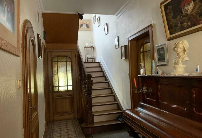 住宿加早餐  Chambre Arnica Lit 140 Wifi Sdb Partagée