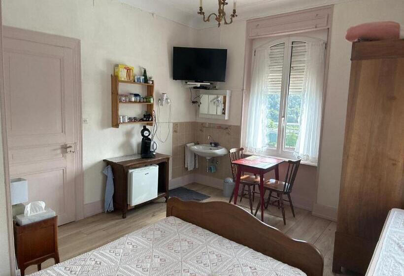 住宿加早餐  Chambre Arnica Lit 140 Wifi Sdb Partagée