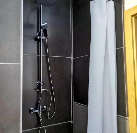 تختخواب و صبحانه Gäste Und Messezimmer Adelheidsdorf
