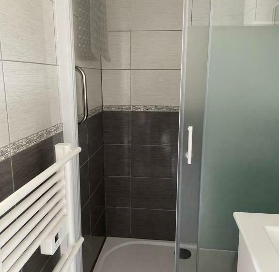تختخواب و صبحانه Studio Indépendant Chez L Habitant