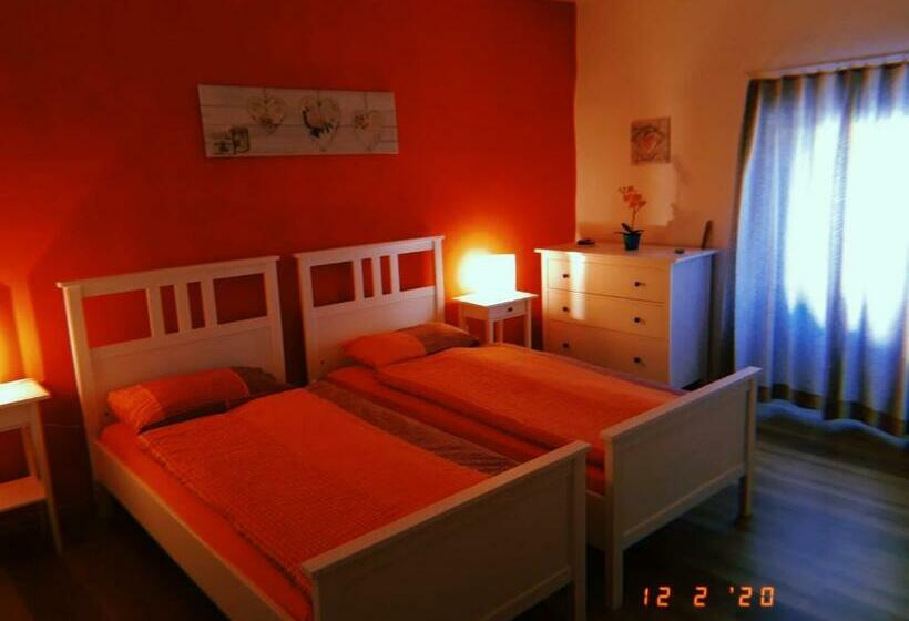 بنسيون Ca Da La Nona