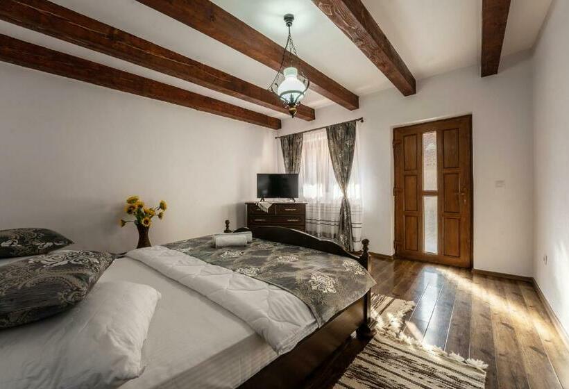 بنسيون Casa Brutarului Crit