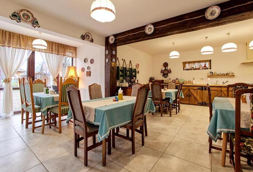 پانسیون Gradina Lu  Ion A Home Away From Home