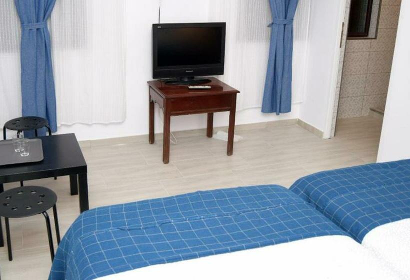 بنسيون Road Rooms