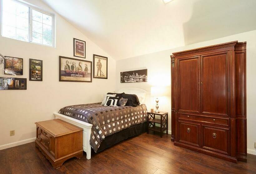 פנסיון Willow Glen Private Studio 1 Queen Bed And 1 Queen Inflatable