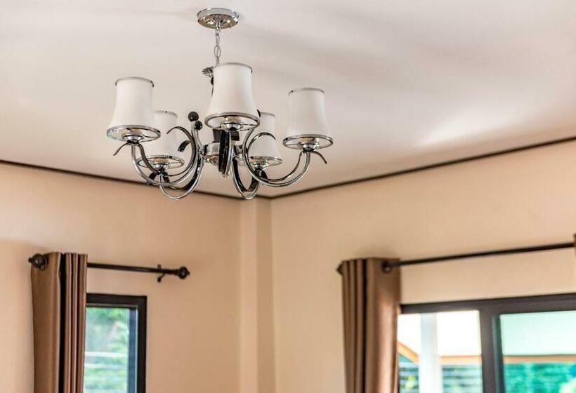 استراحتگاه Hanoii House