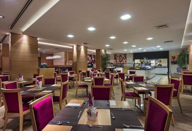 Fotos del hotel Hilton Garden Inn Istanbul Golden Horn:  50