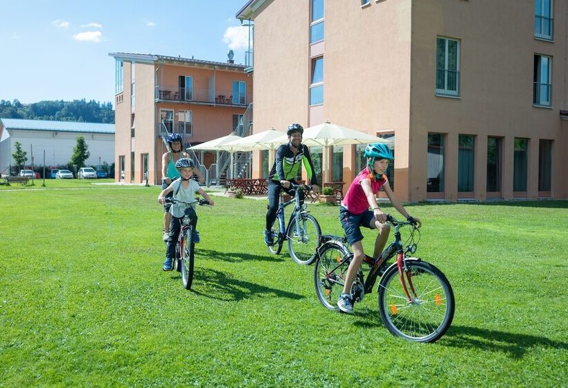 مسافرخانه Jufa Familienresort Kempten Im Allgäu
