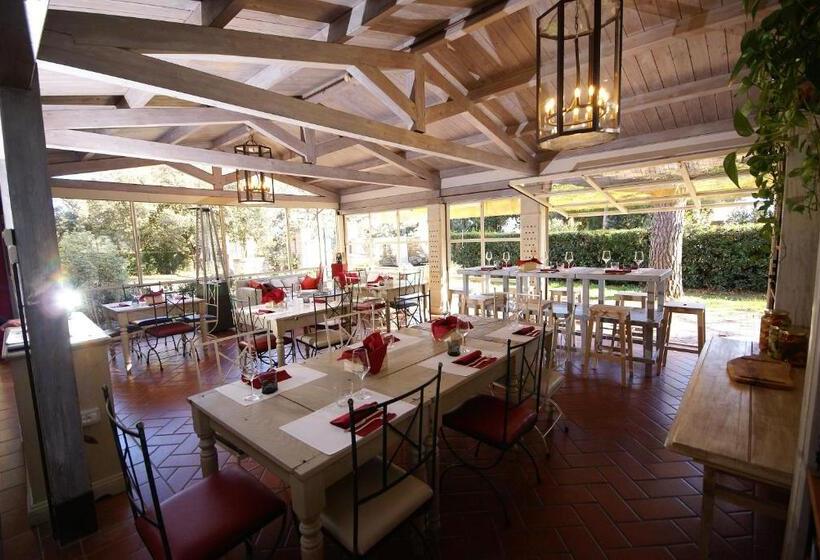 Отель Agriturismo Gualdo Del Re