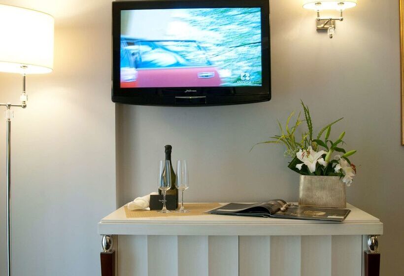 هتل Best Western Premier Villa Fabiano Palace