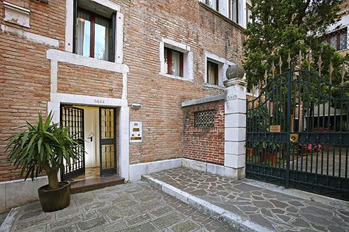 Hotel Ca Lucatello Townhouse