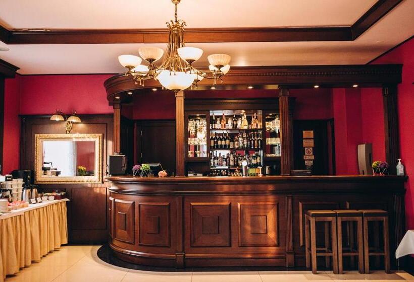 ホテル Dworek Magnat