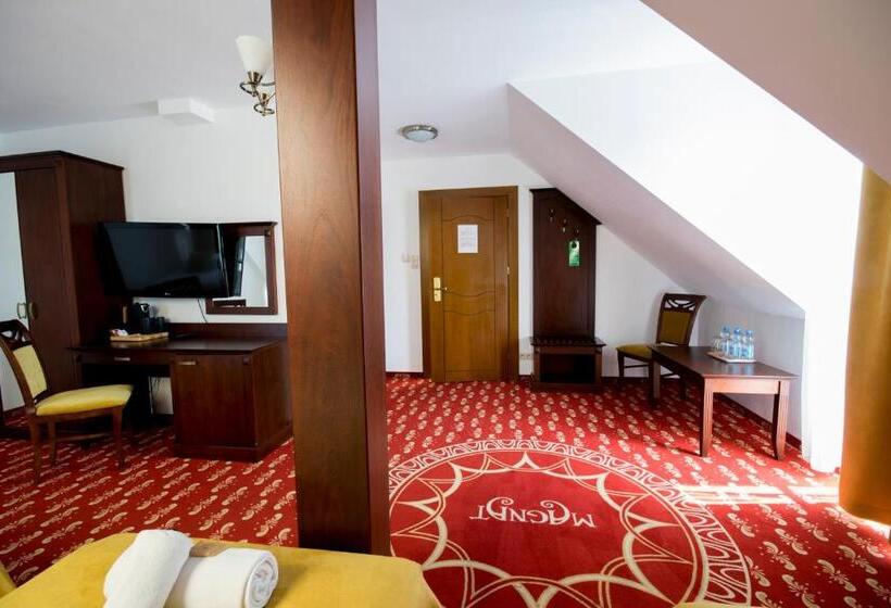 ホテル Dworek Magnat