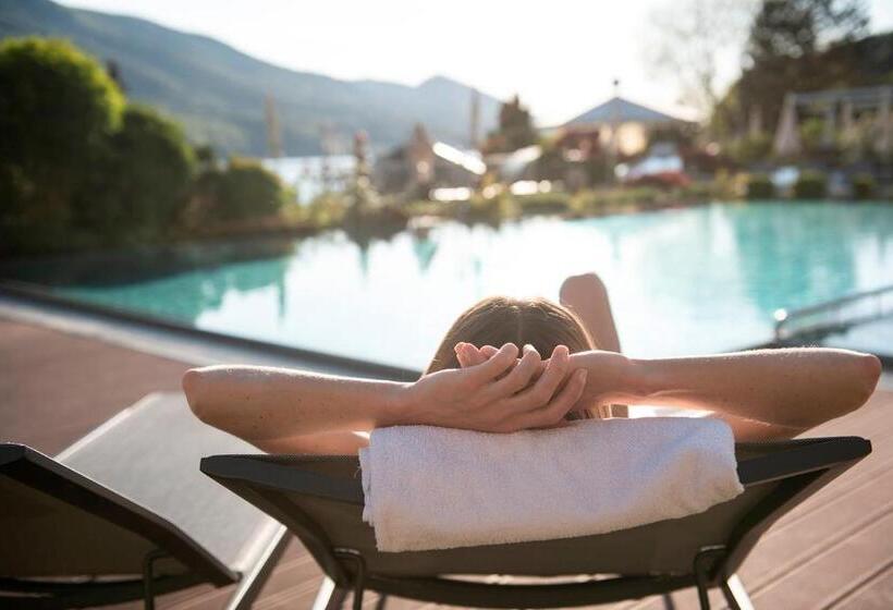 فندق Ebner S Waldhof Am See Resort & Spa