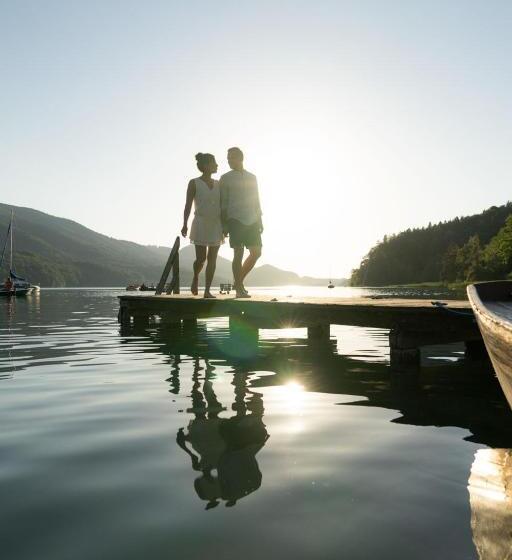 هتل Ebner S Waldhof Am See Resort & Spa