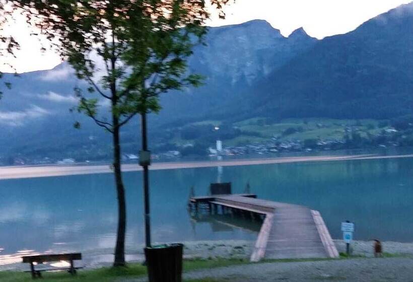 Отель Gutshof Wolfgangsee Resort & Event