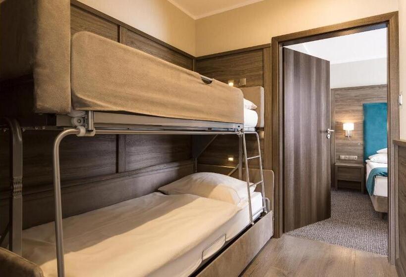 هتل Konradówka Wellness & Spa   300 Metrów Do Centrum
