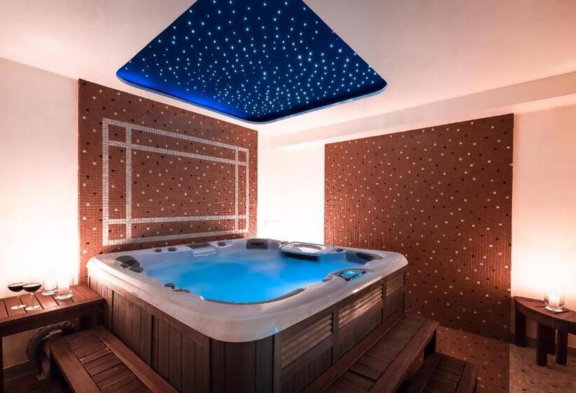 هتل Konradówka Wellness & Spa   300 Metrów Do Centrum