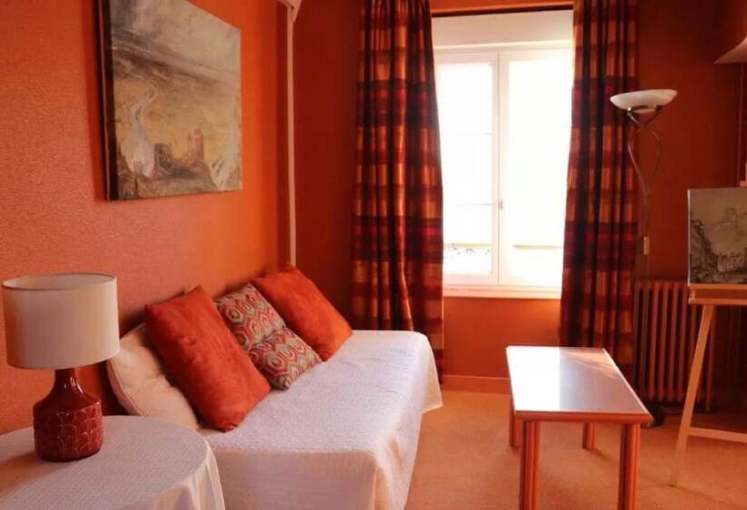 ホテル La Chaîne D Or