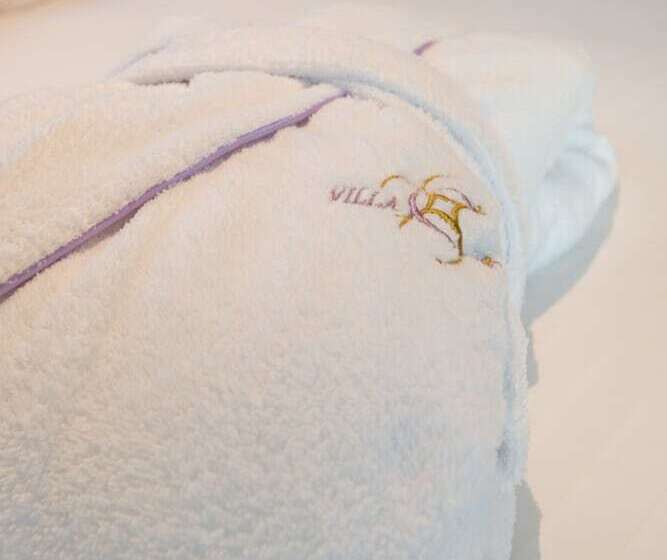 فندق Logis Villa C Hôtel