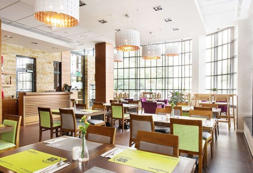 هتل Mercure Warszawa Airport