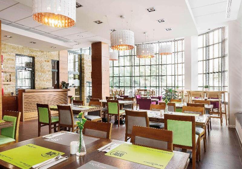 هتل Mercure Warszawa Airport