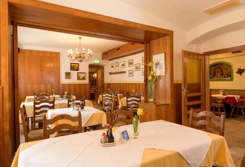 هتل Frühstückspension Meyer, Familie Orthacker