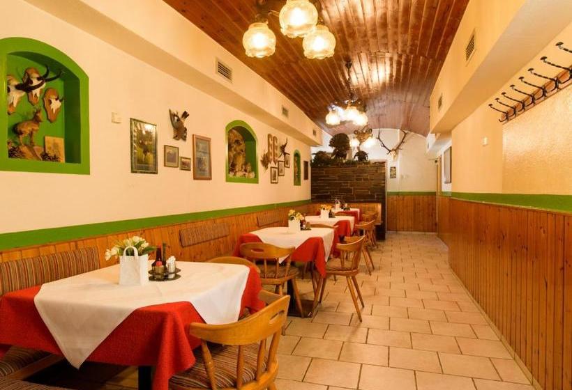 هتل Frühstückspension Meyer, Familie Orthacker